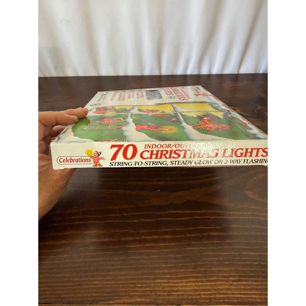 VTG Celebrations 70 Christmas Lights Clear Indoor Outdoor String Flashing 22ft‎